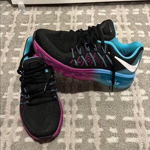 Nike Women's Black and Blue Running Shoes
